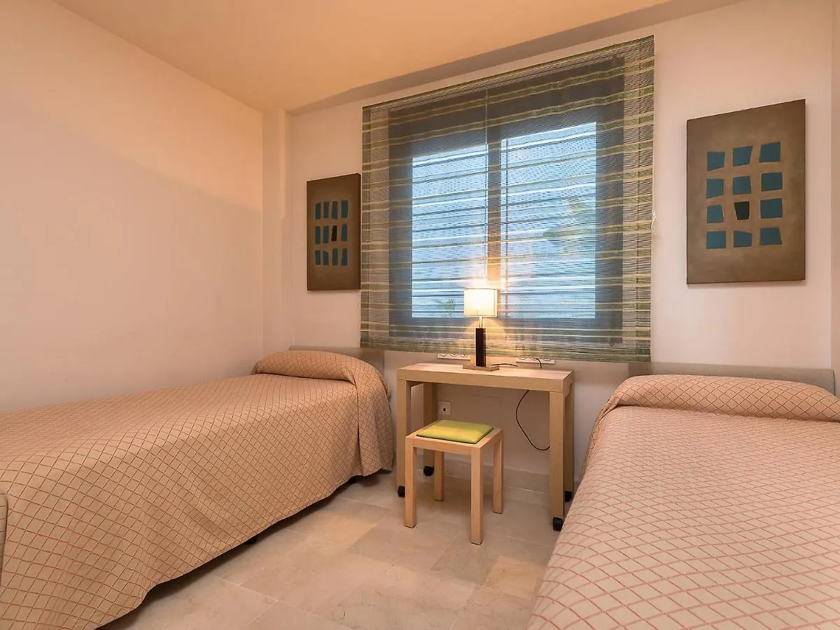 Apartment Amazing 3 Bedrooms Front Sea View- By Interhome Torrox