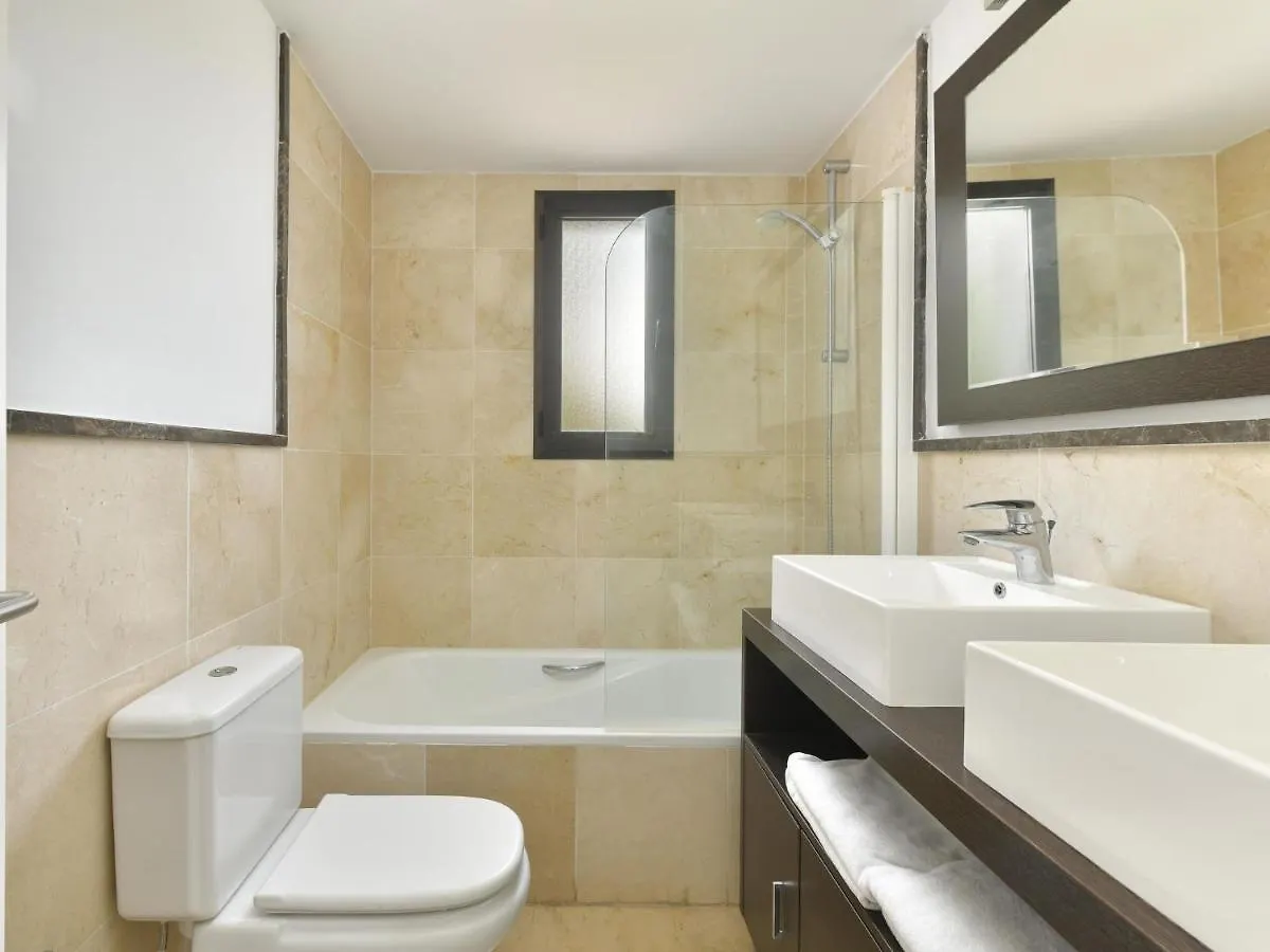 Apartment Amazing 3 Bedrooms Front Sea View- By Interhome Torrox España